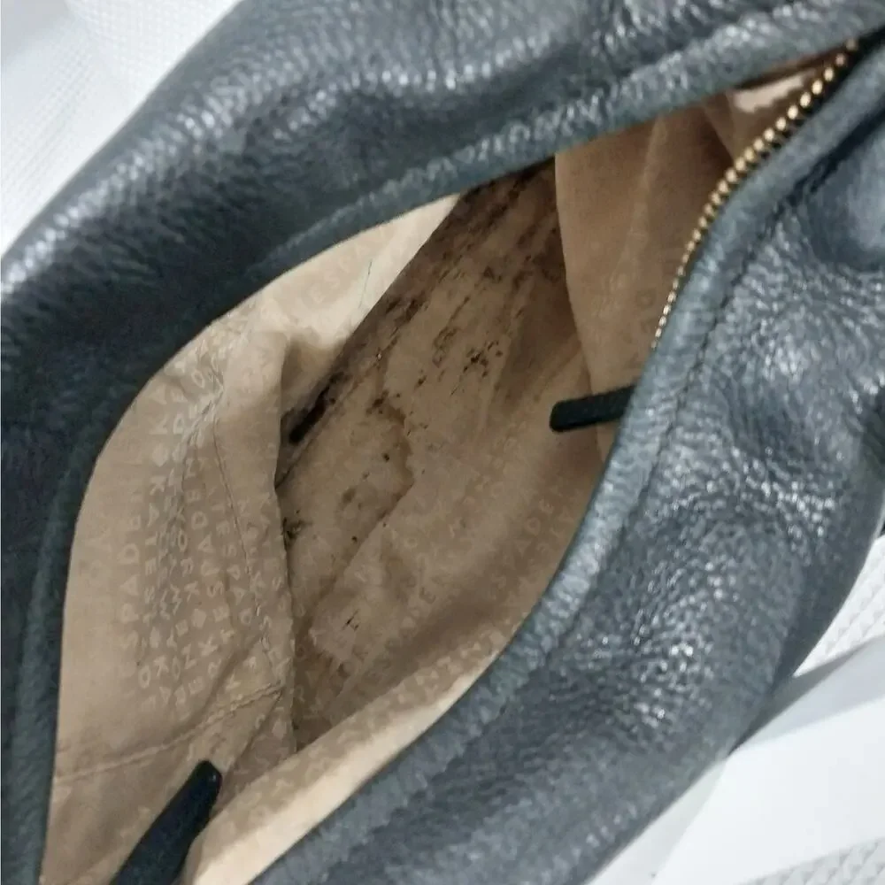 KATE SPADE! BLACK PEBBLED GENUINE LEATHER LOGO FRONT CROSSBODY, SHOULDER BAG!
